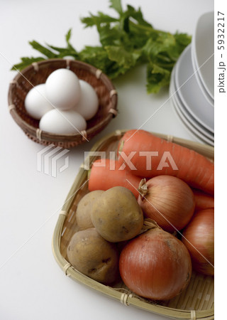 玉ねぎやじゃが芋、人参 5932217