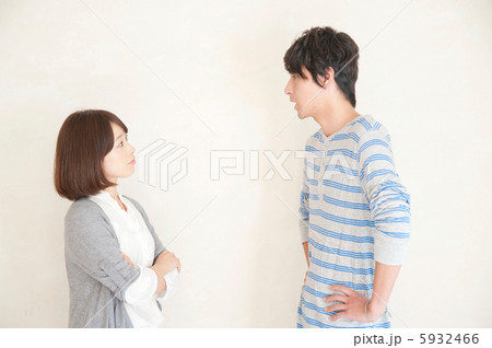 喧嘩をするカップル 5932466