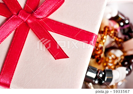 Open box with jewellery Open box with jewellery 5933567