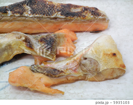 鮭の塩焼き 鮭の塩焼き 5935103