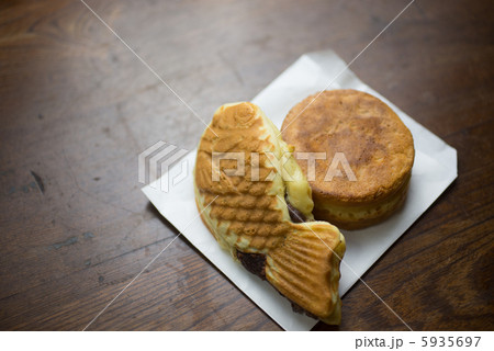 たい焼きと今川焼き 5935697