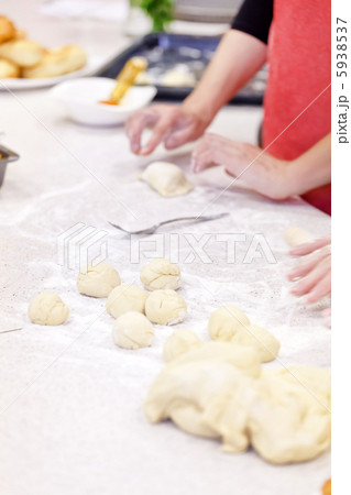 dough and hands closeup 5938537