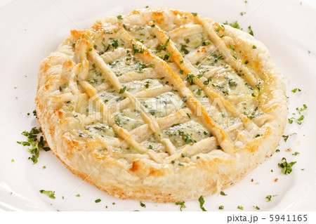 tasty quiche with cheese and herbs tasty quiche with cheese and herbs 5941165