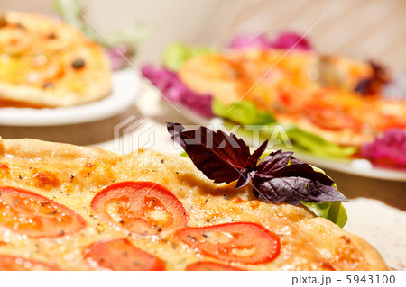 Italian pizza Italian pizza 5943100