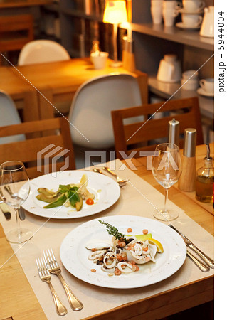 Seafood salad 5944004