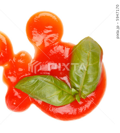 ketchup and basil 5947170