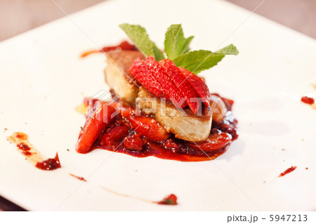 foie gras with strawberry 5947213