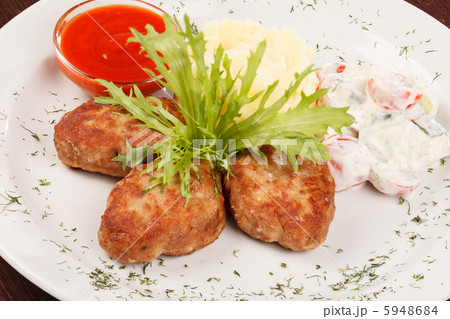 cutlets with potatoes 5948684