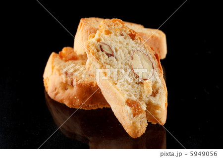 Italian cookies - cantucci 5949056