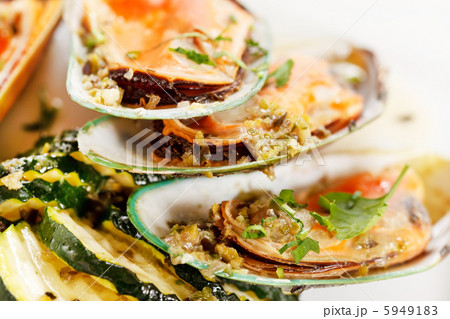 mussels with zucchini mussels with zucchini 5949183