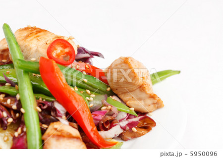 meat with vegetables 5950096