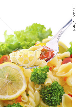 マカロニサラダ 5954196