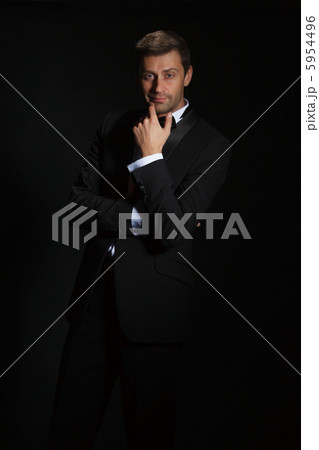 Handsome man in a tuxedo 5954496