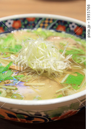 おいしい塩チャーシュー麺 5955766