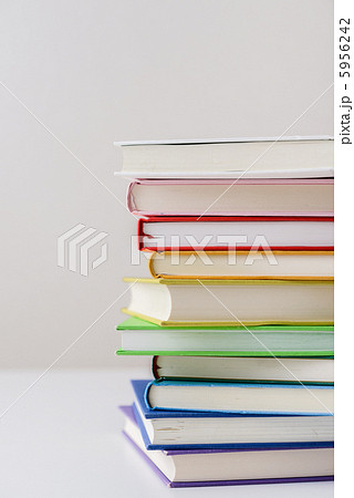 積まれた本 積まれた本 5956242