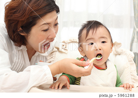 離乳食 離乳食 5961288