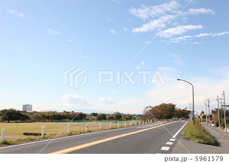 多摩川の土手 多摩川の土手 5961579