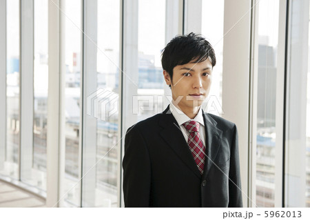 男性ビジネスマンのポートレート 5962013