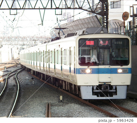 小田急線　8000形　　相模大野駅 5963426