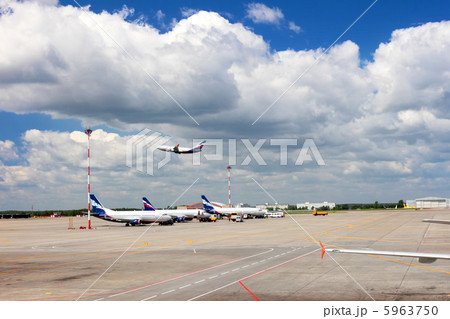 Menchikov Palase 5963750