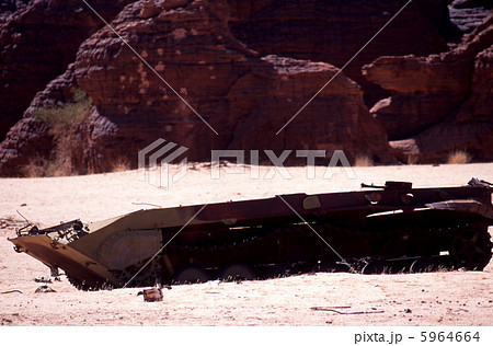 戦争の遺物 5964664