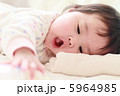 ５か月の赤ちゃん 5964985