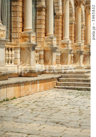 Hektorovic Palace on main square of Hvar, Croatia 5965832