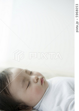 赤ちゃんのポートレート 5968053