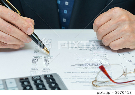 財務諸表と経営者 5970418