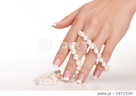 Beauty shots of female hands 5971504