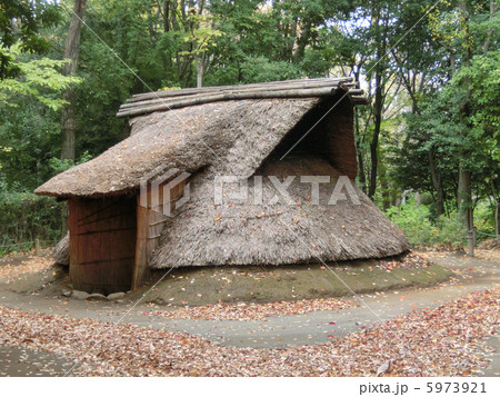 敷石住居 (ヨコ) 敷石住居 (ヨコ) 5973921