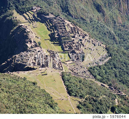 世界遺産　マチュ・ピチュの歴史保護区、俯瞰。ペルー。２０１０年７月撮影 5976044
