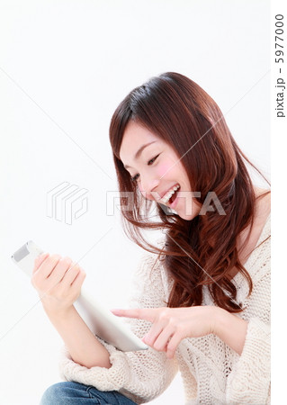 アイパッドで女性 5977000