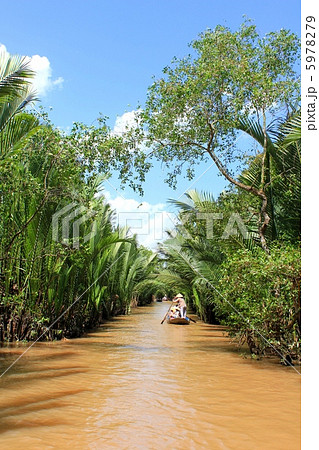遥かなるメコン川をゆく 5978279