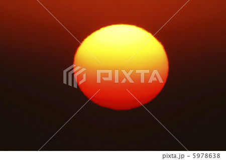 太陽とコロナ　超望遠800mm による撮影　ノートリミング 5978638