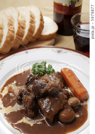 ビーフシチューとパン 5979877