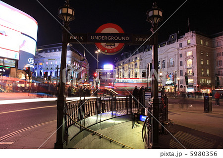 夜のピカデリーサーカス 5980356