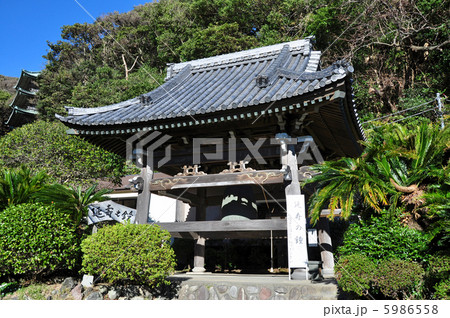 片瀬龍口寺　鐘楼堂 5986558