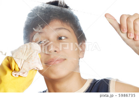 Pleasant duties 5986735