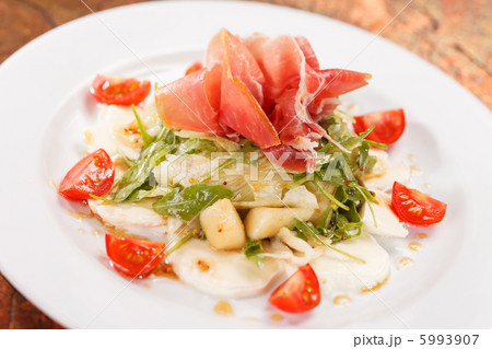 salad with ham 5993907