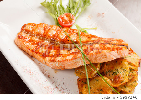 salmon steak with potatoes 5997246