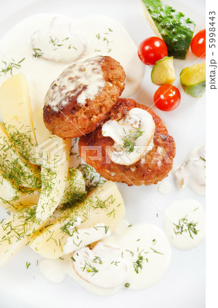 cutlets with fresh vegetables cutlets with fresh vegetables 5998443