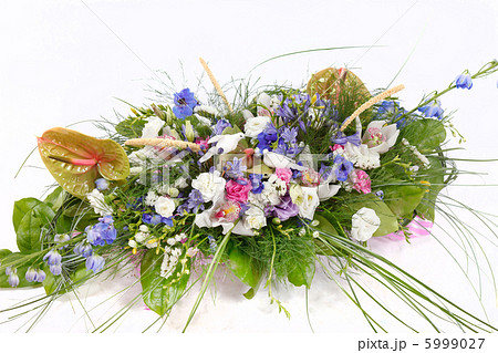 bouquet of colorful flowers 5999027