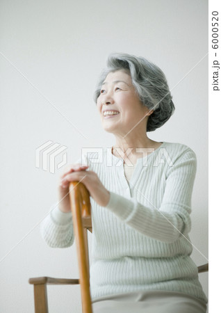 笑う女性 6000520