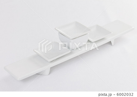 empty dishes 6002032