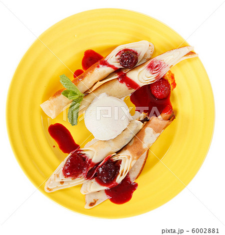 Pancakes with Ice Cream and Sauce 6002881