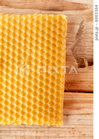 fresh honey in comb fresh honey in comb 6003364