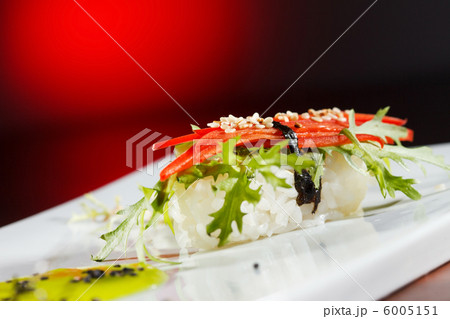 tasty sushi 6005151