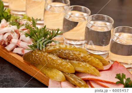 .Celebratory table 6005457