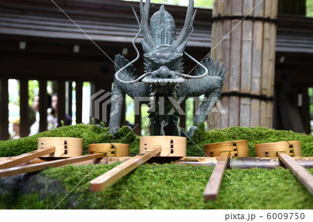 龍の手水舎 6009750